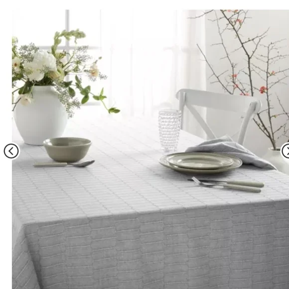 Marth Stewart 60x84 Rectangular Honeycomb Pattern Grey Tablecloth - Picture 3 of 3